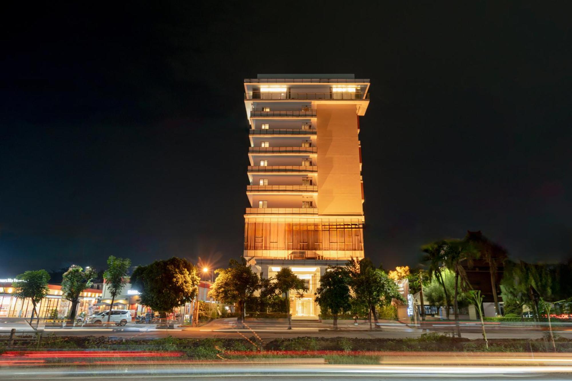 The Capital Hotel Σουραμπάγια Εξωτερικό φωτογραφία